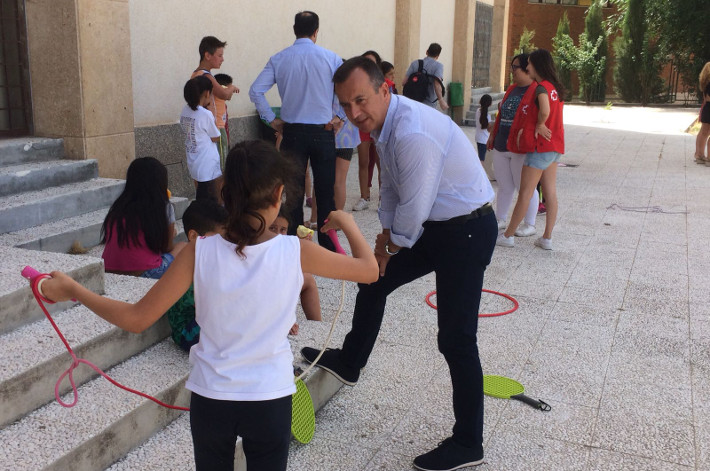 Alrededor de 600 ni�os disfrutar�n de las 10 Escuelas de Verano que pone en marcha la Junta en Granada